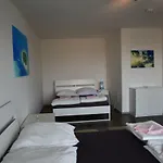 FeWo Köln Apartman *
