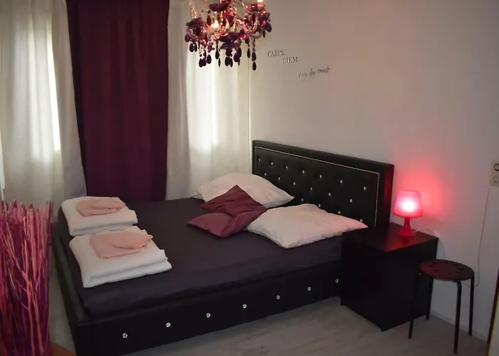 Fewo Koeln Апартаменты *